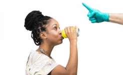 Comment un simple changement de régime a sauvé la vie de la sœur de Rhonda : L'histoire choquante de l'empoisonnement à l'aspartame