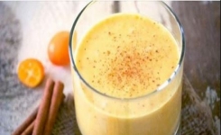 Mélanger le curcuma, le gingembre et le lait de coco et boire une heure avant d’aller au lit! Les résultats au matin sont incroyables