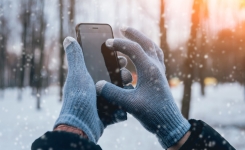 Pourquoi les téléphones se déchargent plus vite en hiver