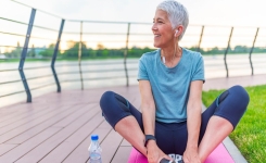 Plus de 50 ans : voici les 5 meilleures activités physiques pour rester en forme sans forcer