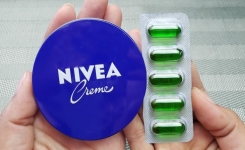 Comment vous mélangez la crème Nivea et la vitamine E pour une peau sans imperfections et sans rides !