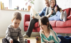 Parentalité : Les Préférences Parentales et Leurs Répercussions sur les Frères et Sœurs