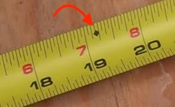 Pourquoi y a-t-il des diamants sur les rubans à mesurer !?
