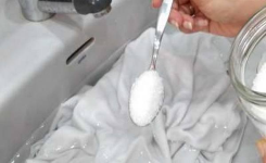 Blanchir son Linge sans Utiliser de l’eau de Javel : 4 Astuces Simples et Naturelles