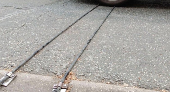 À quoi servent ces fameuses bandes noires qu’on voit sur les routes ?